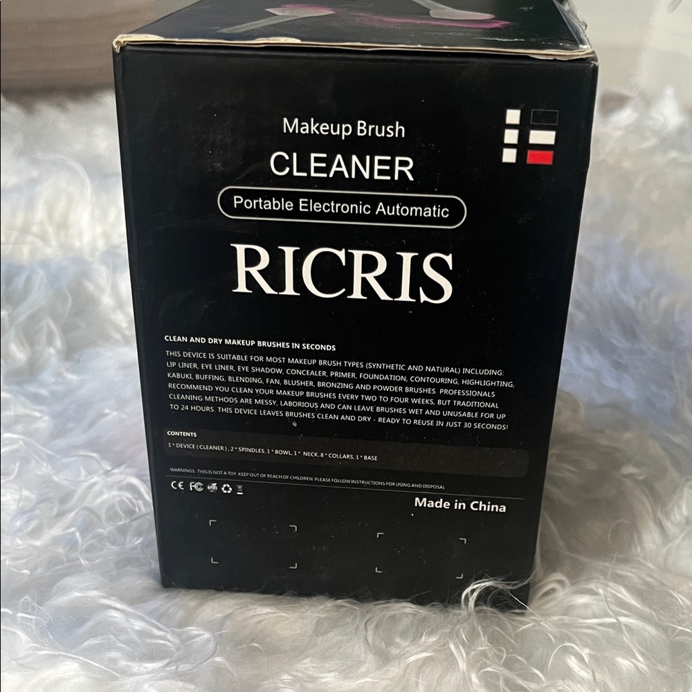New in Box--Never Used (still wrapped in plastic) Automatic Makeup Brush Cleaner - Picture 4 of 8
